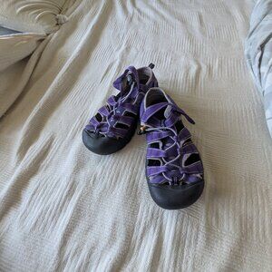Keen Footwear Washable Waterproof Athletic Hiking Walking Shoes Sandals  SIze 6